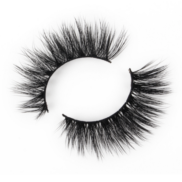 Feelin Myself luxurious lashes are our more glamorous lashes, with a touch of extra drama perfect for a night out for a special event.   These multi-layer lashes give a glamorous 3D effect and have been handcrafted to enhance and emphasise the beauty of your eyes . If you want drama you found it!  These lashes are reusable for up to 25 to 30 times if you follow our lash care guide.